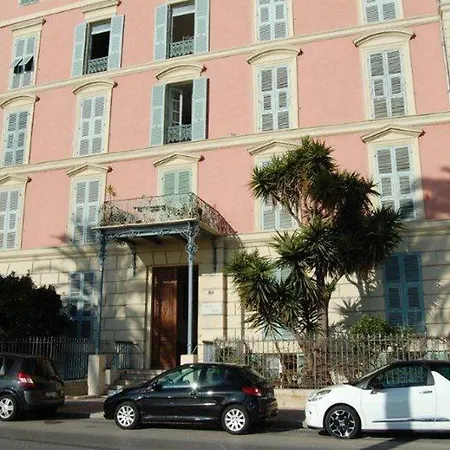 Agreable Mezzanine Proche Plages Et Centre - Fr-1-196-372 Mentona