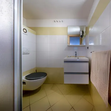 아파트 Agreable Mezzanine Proche Plages Et Centre - Fr-1-196-372 멍똥