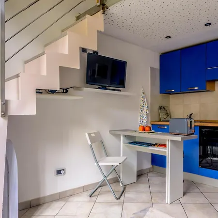דירה Agreable Mezzanine Proche Plages Et Centre - Fr-1-196-372 *