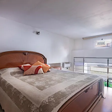 Agreable Mezzanine Proche Plages Et Centre - Fr-1-196-372 Διαμέρισμα