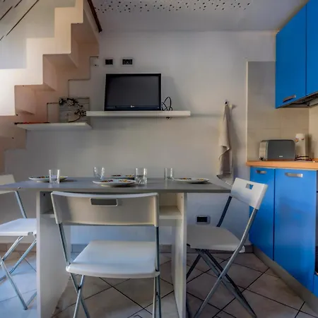 Apartament Agreable Mezzanine Proche Plages Et Centre - Fr-1-196-372 *