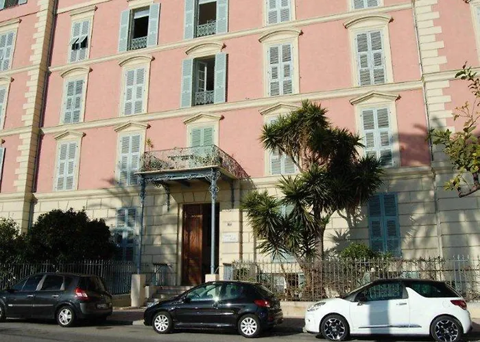 Agreable Mezzanine Proche Plages Et Centre - Fr-1-196-372 Menton